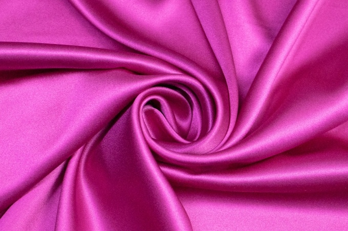 La Perla Natural silk satin with fuchsia elastane