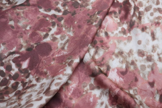 Italian dress viscose-satin stylised leopard