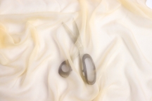 Silk crêche chiffon in soft peach