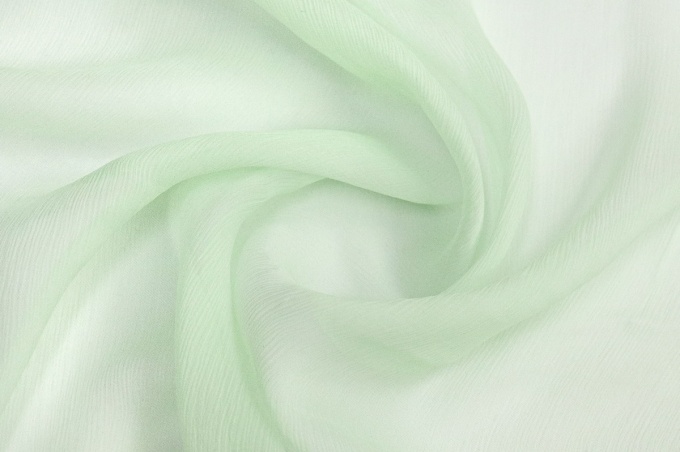 Silk crêche chiffon in soft peach