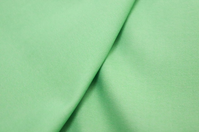 Итальянский джинсовый хлопок с эластаном розово-персиковый