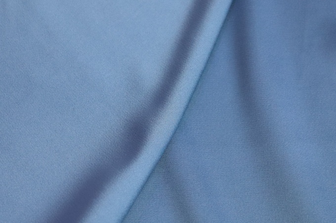 Natural silk-crush with acetate thread 