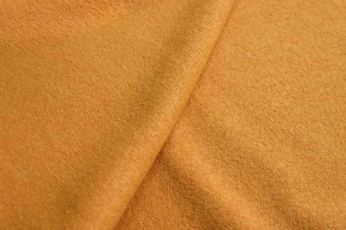 Итальянская валяная пальтовая шерсть букле