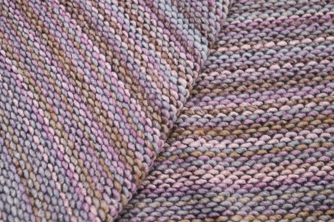 Итальянский шерстяной трикотаж с люрексом сиренево-фиолетовый