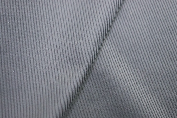 Хлопковый костюмный вельвет серый